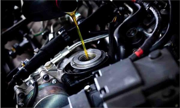 زمان تعویض روغن هیدرولیک: هر آنچه باید بدانید